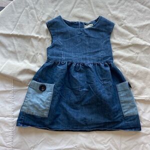 Girls denim dress two pockets zipper back
